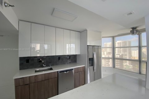 Copropriété à louer à Aventura, Floride: 2 chambres, 126.44 m2 № 1956433 - photo 10