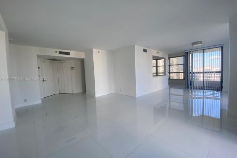 Copropriété à louer à Aventura, Floride: 2 chambres, 126.44 m2 № 1956433 - photo 18