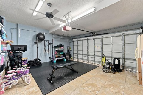 House in Coral Springs, Florida 3 bedrooms, 200.67 sq.m. № 2428444 - photo 29