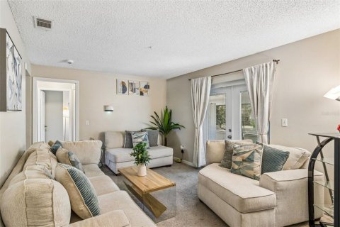 Villa ou maison à vendre à Deltona, Floride: 3 chambres, 108.51 m2 № 2437166 - photo 8
