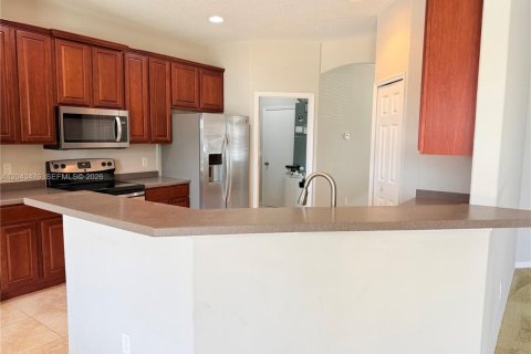 House in Port St. Lucie, Florida 4 bedrooms, 209.03 sq.m. № 2083622 - photo 25
