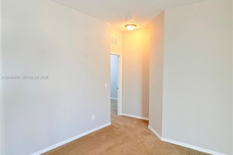 House in Port St. Lucie, Florida 4 bedrooms, 209.03 sq.m. № 2083622 - photo 13