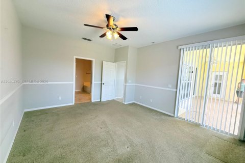 House in Port St. Lucie, Florida 4 bedrooms, 209.03 sq.m. № 2083622 - photo 30