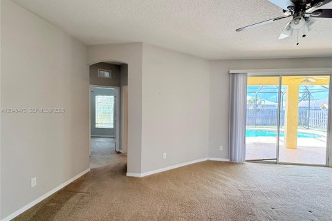 House in Port St. Lucie, Florida 4 bedrooms, 209.03 sq.m. № 2083622 - photo 16