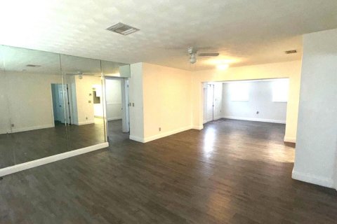 Villa ou maison à vendre à Stuart, Floride: 4 chambres, 154.96 m2 № 2272567 - photo 8
