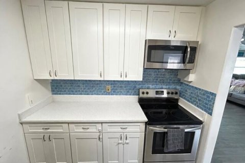 Villa ou maison à vendre à Stuart, Floride: 4 chambres, 154.96 m2 № 2272567 - photo 6