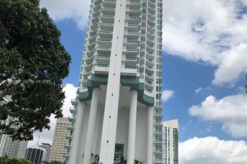 Condo in Miami, Florida, 2 bedrooms  № 1988436 - photo 3