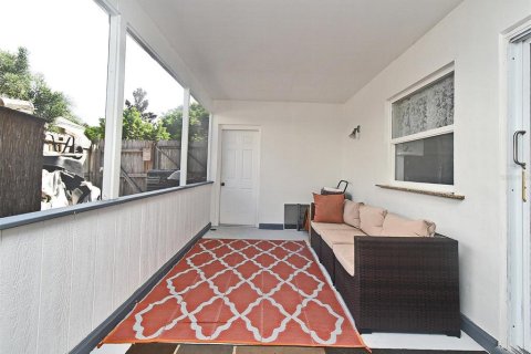Casa en venta en Kissimmee, Florida, 3 dormitorios, 113.15 m2 № 2123856 - foto 10