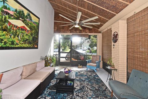 Casa en venta en Kissimmee, Florida, 3 dormitorios, 113.15 m2 № 2123856 - foto 6