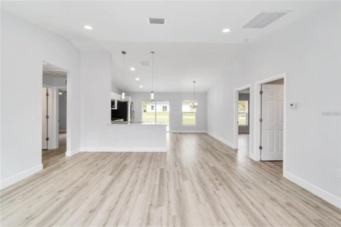 House in Dunnellon, Florida 3 bedrooms, 117.71 sq.m. № 1903120 - photo 2