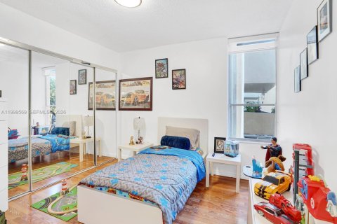 Copropriété à louer à Miami, Floride: 3 chambres, 157.93 m2 № 2064348 - photo 15