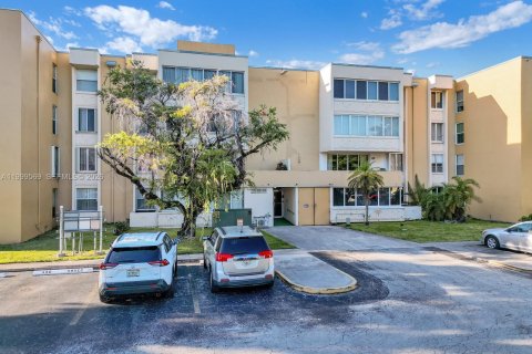 Condo à Miami, Floride, 3 chambres  № 2064348