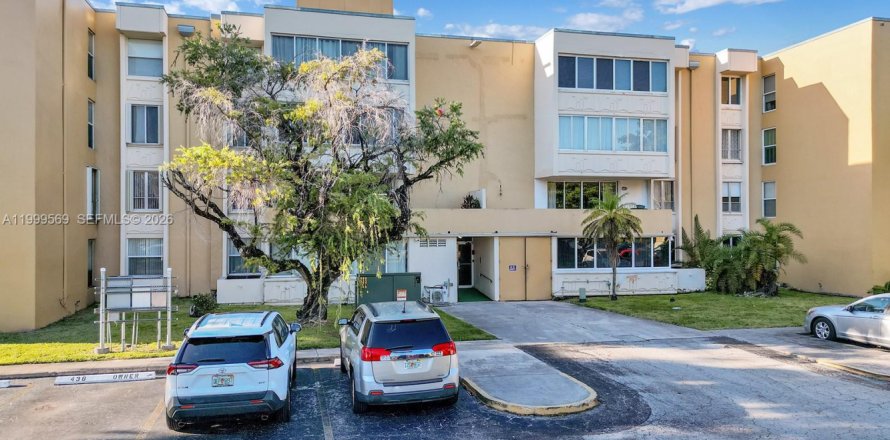 Condo à Miami, Floride, 3 chambres  № 2064348