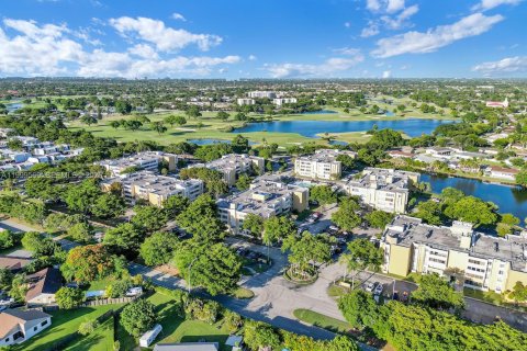 Copropriété à louer à Miami, Floride: 3 chambres, 157.93 m2 № 2064348 - photo 3