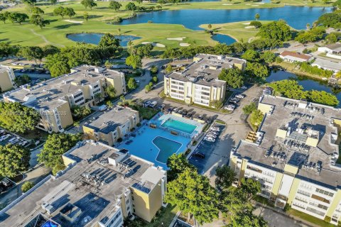 Copropriété à louer à Miami, Floride: 3 chambres, 157.93 m2 № 2064348 - photo 4