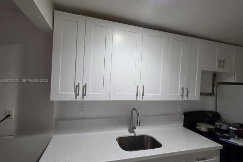 Villa ou maison à louer à Miami, Floride: 3 chambres № 2409406 - photo 3