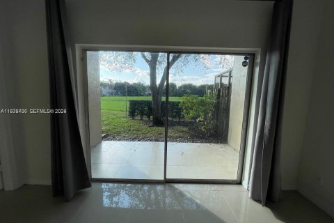 Touwnhouse à louer à Weston, Floride: 2 chambres, 110.46 m2 № 2043797 - photo 28