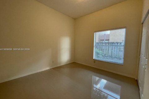 Touwnhouse à louer à Weston, Floride: 2 chambres, 110.46 m2 № 2043797 - photo 18