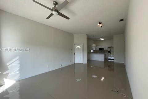 Touwnhouse à louer à Weston, Floride: 2 chambres, 110.46 m2 № 2043797 - photo 5