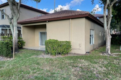 Touwnhouse à louer à Weston, Floride: 2 chambres, 110.46 m2 № 2043797 - photo 30