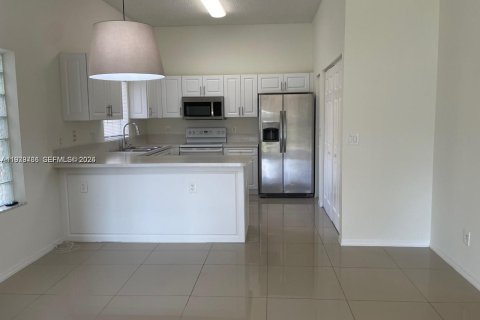 Touwnhouse à louer à Weston, Floride: 2 chambres, 110.46 m2 № 2043797 - photo 7