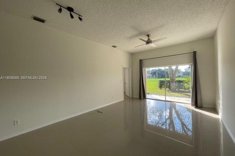 Touwnhouse à louer à Weston, Floride: 2 chambres, 110.46 m2 № 2043797 - photo 4
