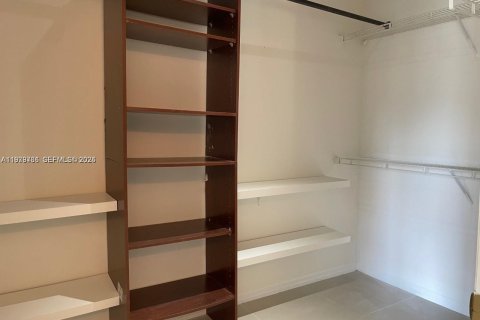 Touwnhouse à louer à Weston, Floride: 2 chambres, 110.46 m2 № 2043797 - photo 24