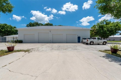 Propiedad comercial en venta en Saint Lucie, Florida, 605.72 m2 № 1724916 - foto 1