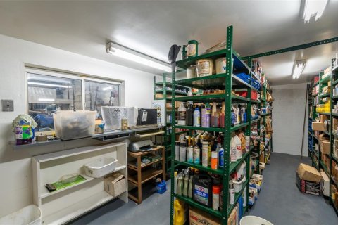 Propiedad comercial en venta en Saint Lucie, Florida, 605.72 m2 № 1724916 - foto 8