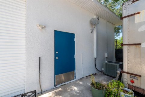 Propiedad comercial en venta en Saint Lucie, Florida, 605.72 m2 № 1724916 - foto 23