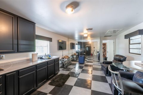 Propiedad comercial en venta en Saint Lucie, Florida, 605.72 m2 № 1724916 - foto 17