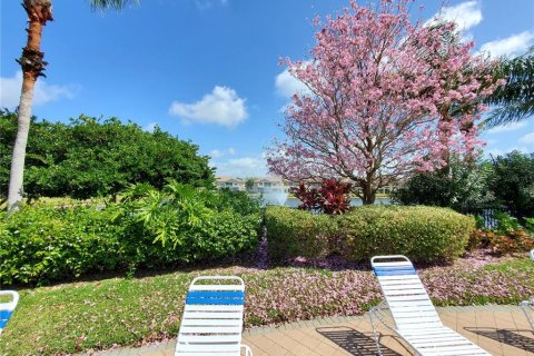 Condominio en alquiler en Sarasota, Florida, 3 dormitorios, 131.64 m2 № 1530499 - foto 28