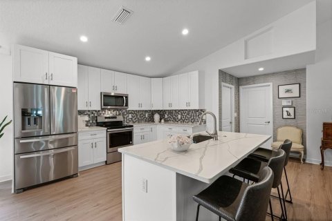 Casa en venta en Orlando, Florida, 3 dormitorios, 192.21 m2 № 1907556 - foto 10
