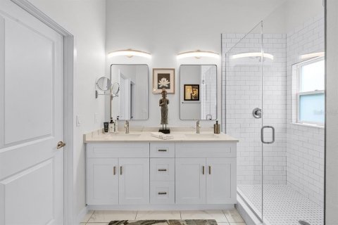 Casa en venta en Orlando, Florida, 3 dormitorios, 192.21 m2 № 1907556 - foto 21