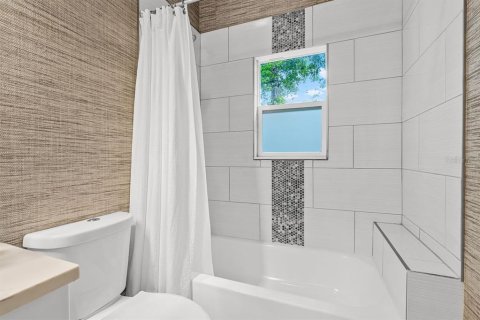 Casa en venta en Orlando, Florida, 3 dormitorios, 192.21 m2 № 1907556 - foto 28