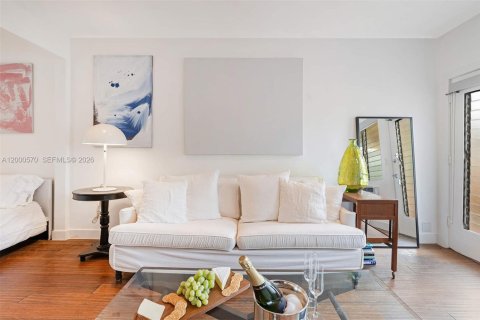Copropriété à louer à Miami Beach, Floride: 35.3 m2 № 2065080 - photo 4