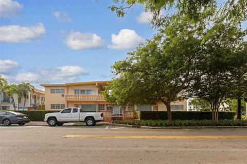 Copropriété à louer à Miami Beach, Floride: 35.3 m2 № 2065080 - photo 21