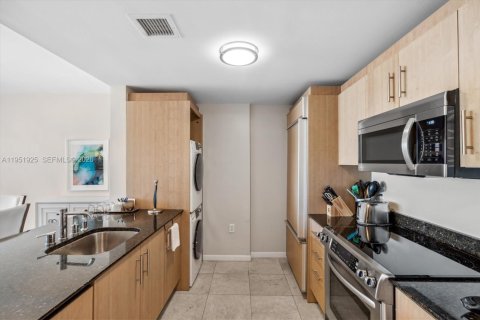 Condominio en alquiler en Bal Harbour, Florida, 1 dormitorio, 83.24 m2 № 2054579 - foto 11