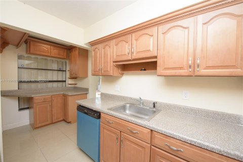 House in Homestead, Florida 2 bedrooms, 98.48 sq.m. № 1692287 - photo 9