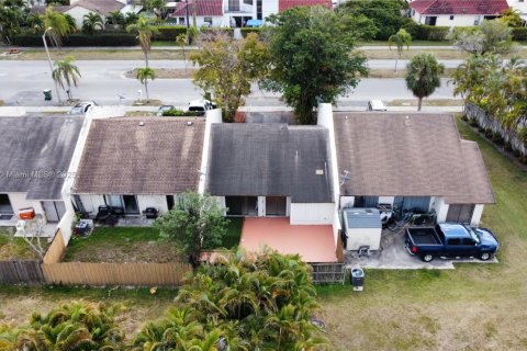 House in Homestead, Florida 2 bedrooms, 98.48 sq.m. № 1692287 - photo 15