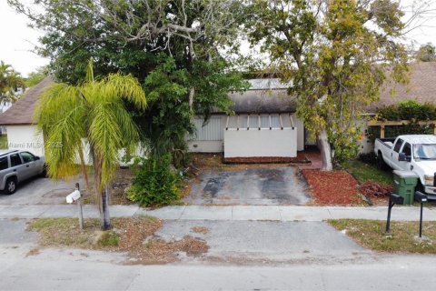 House in Homestead, Florida 2 bedrooms, 98.48 sq.m. № 1692287 - photo 17