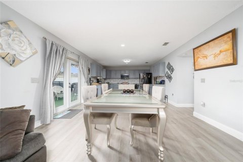 Casa en venta en Davenport, Florida, 4 dormitorios, 280.01 m2 № 1877196 - foto 10
