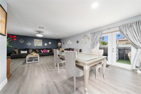 Casa en venta en Davenport, Florida, 4 dormitorios, 280.01 m2 № 1877196 - foto 11
