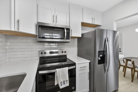 Copropriété à vendre à West Palm Beach, Floride: 2 chambres, 75.62 m2 № 2247292 - photo 19