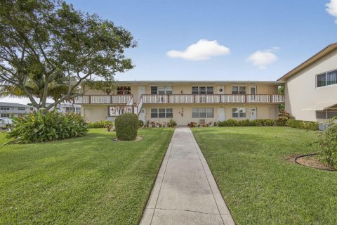 Copropriété à vendre à West Palm Beach, Floride: 2 chambres, 75.62 m2 № 2247292 - photo 2