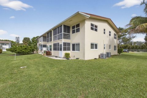 Copropriété à vendre à West Palm Beach, Floride: 2 chambres, 75.62 m2 № 2247292 - photo 29
