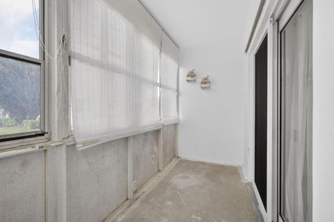 Copropriété à vendre à West Palm Beach, Floride: 2 chambres, 75.62 m2 № 2247292 - photo 28