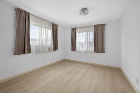 Copropriété à vendre à West Palm Beach, Floride: 2 chambres, 75.62 m2 № 2247292 - photo 20