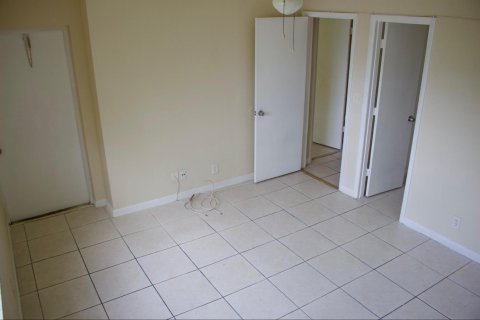 Townhouse in Coral Springs, Florida 3 bedrooms, 101.26 sq.m. № 2086385 - photo 9