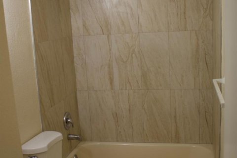 Townhouse in Coral Springs, Florida 3 bedrooms, 101.26 sq.m. № 2086385 - photo 11